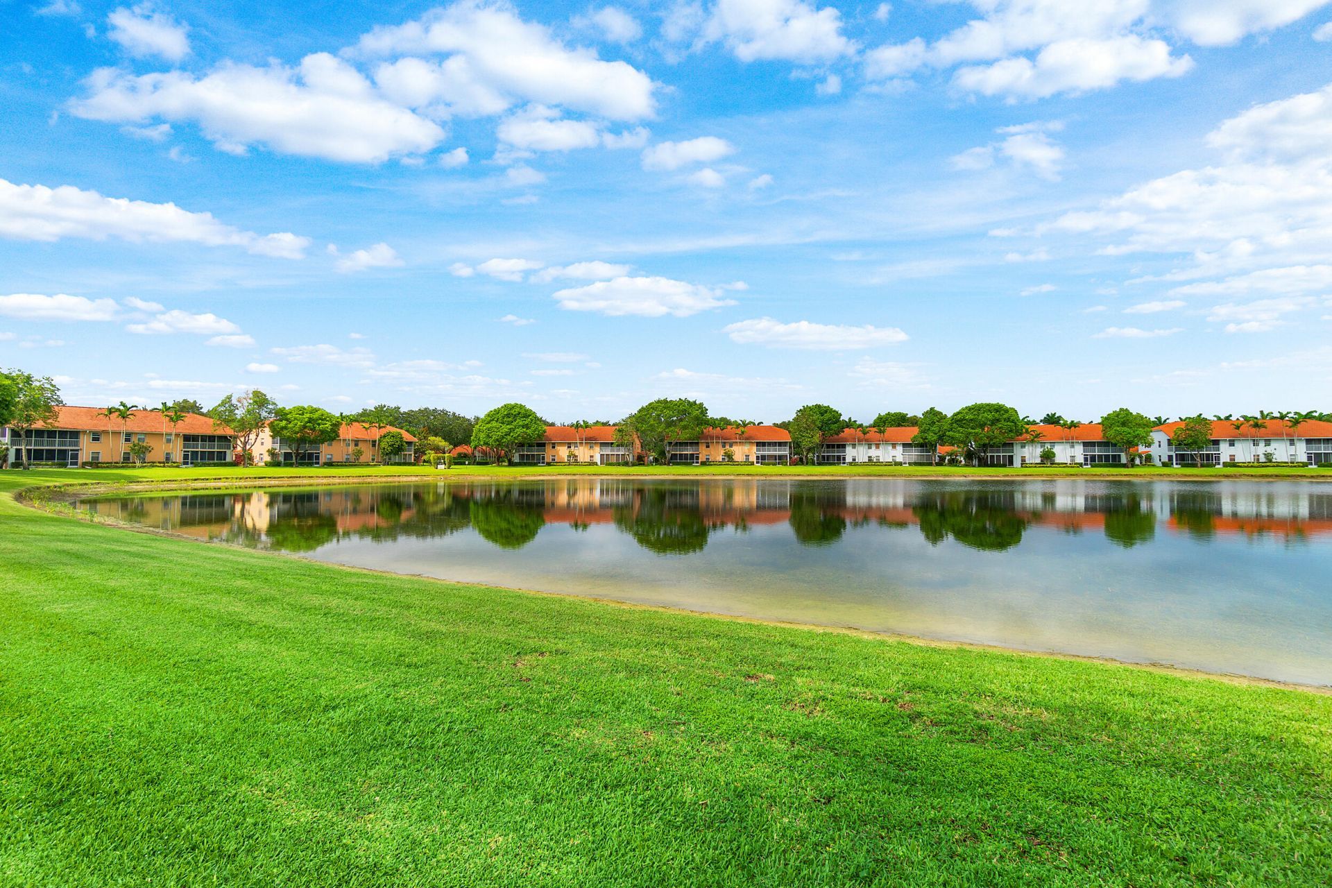 9829 Seacrest Circle, Unit 202, Boynton Beach, FL 33437 Photo