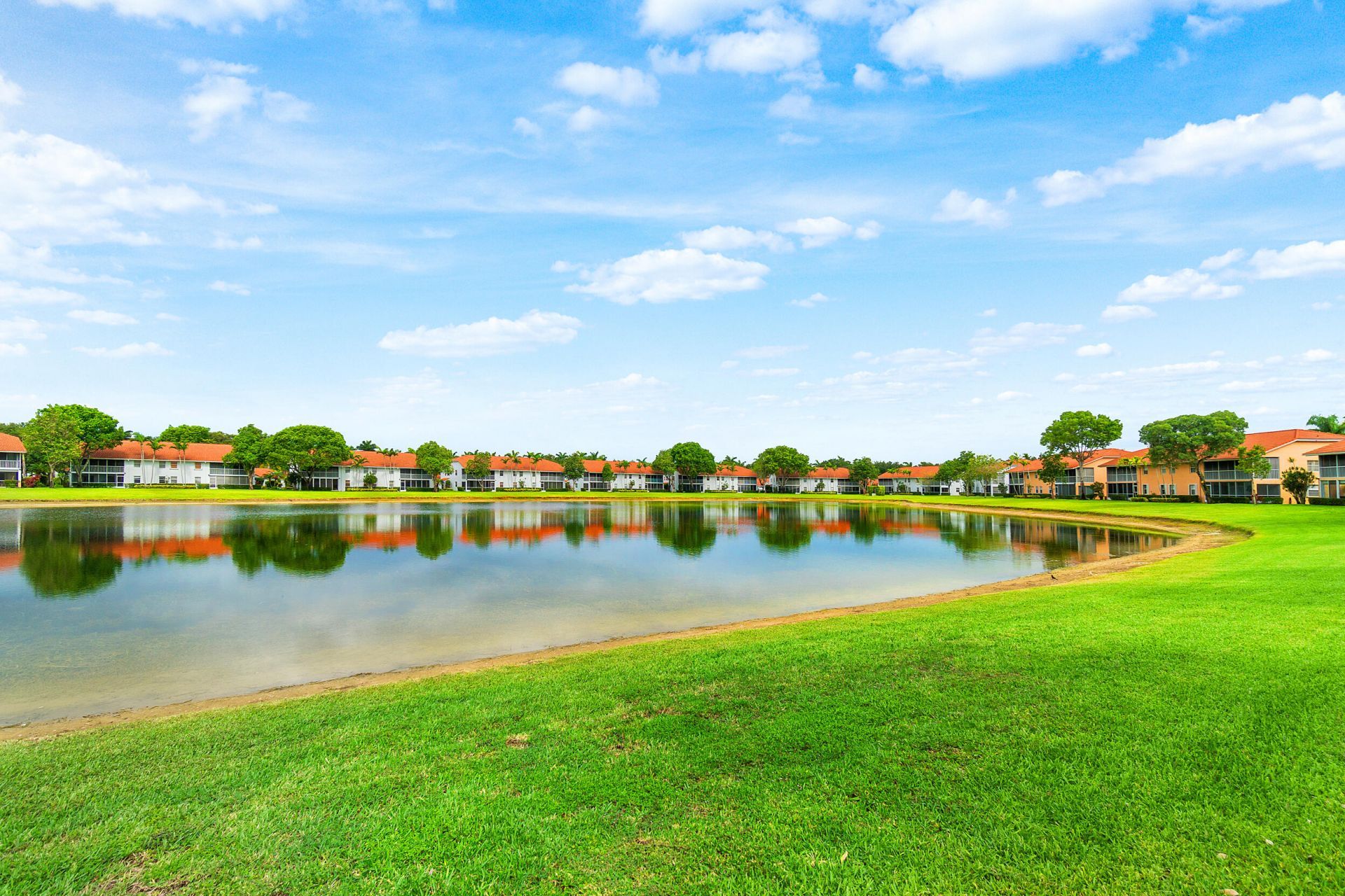 9829 Seacrest Circle, Unit 202, Boynton Beach, FL 33437 Photo