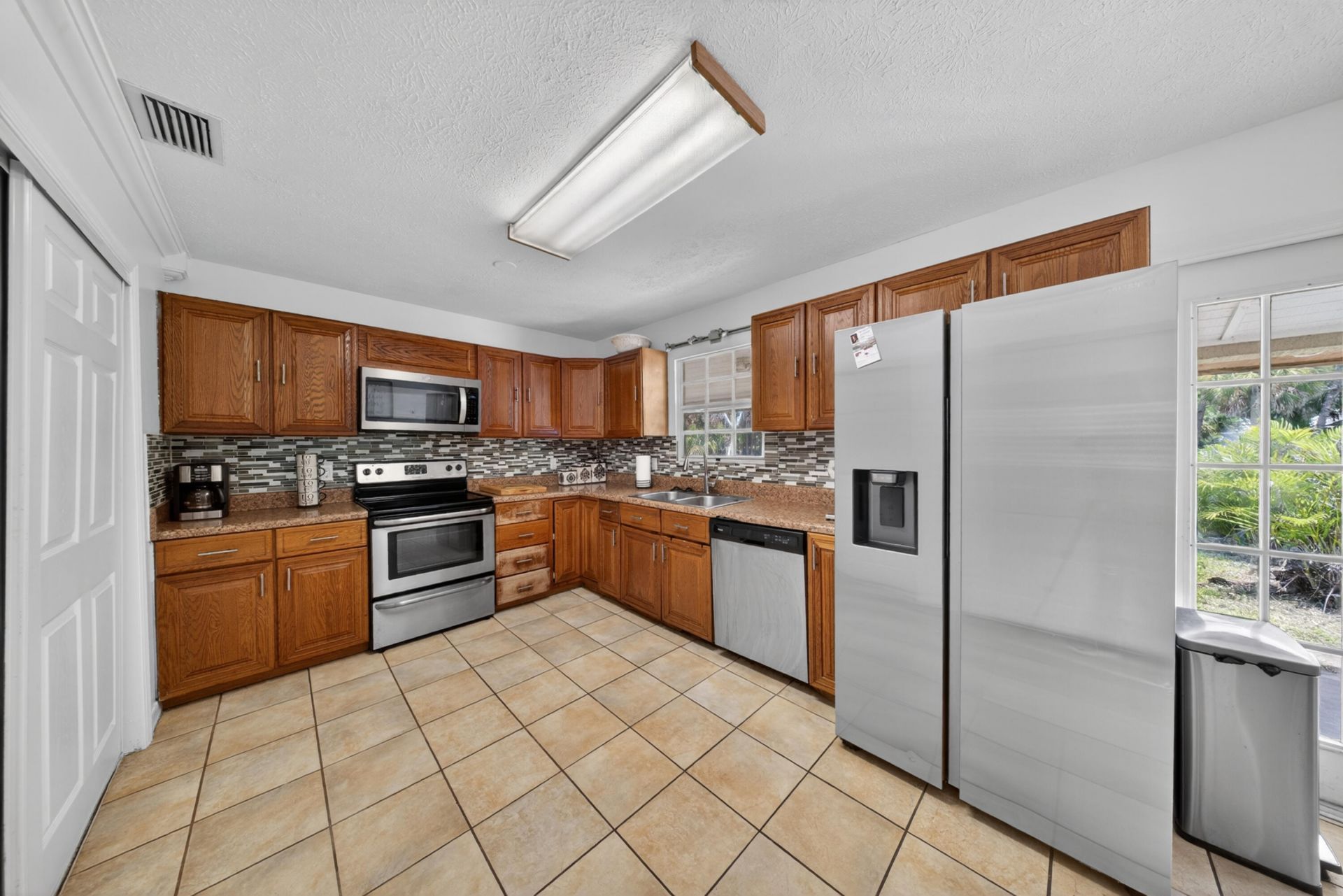 6000 Pinetree Drive, Fort Pierce, FL 34982 Photo