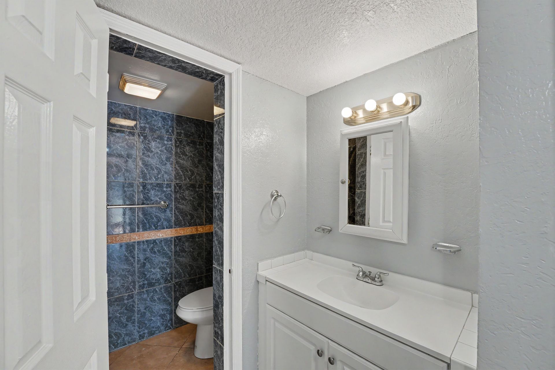 4848 NW 24th, Unit 105, Lauderdale Lakes, FL 33313 Photo