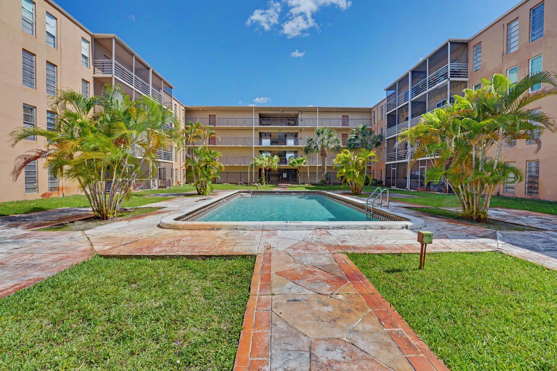 4848 NW 24th, Unit 105, Lauderdale Lakes, FL 33313 Photo