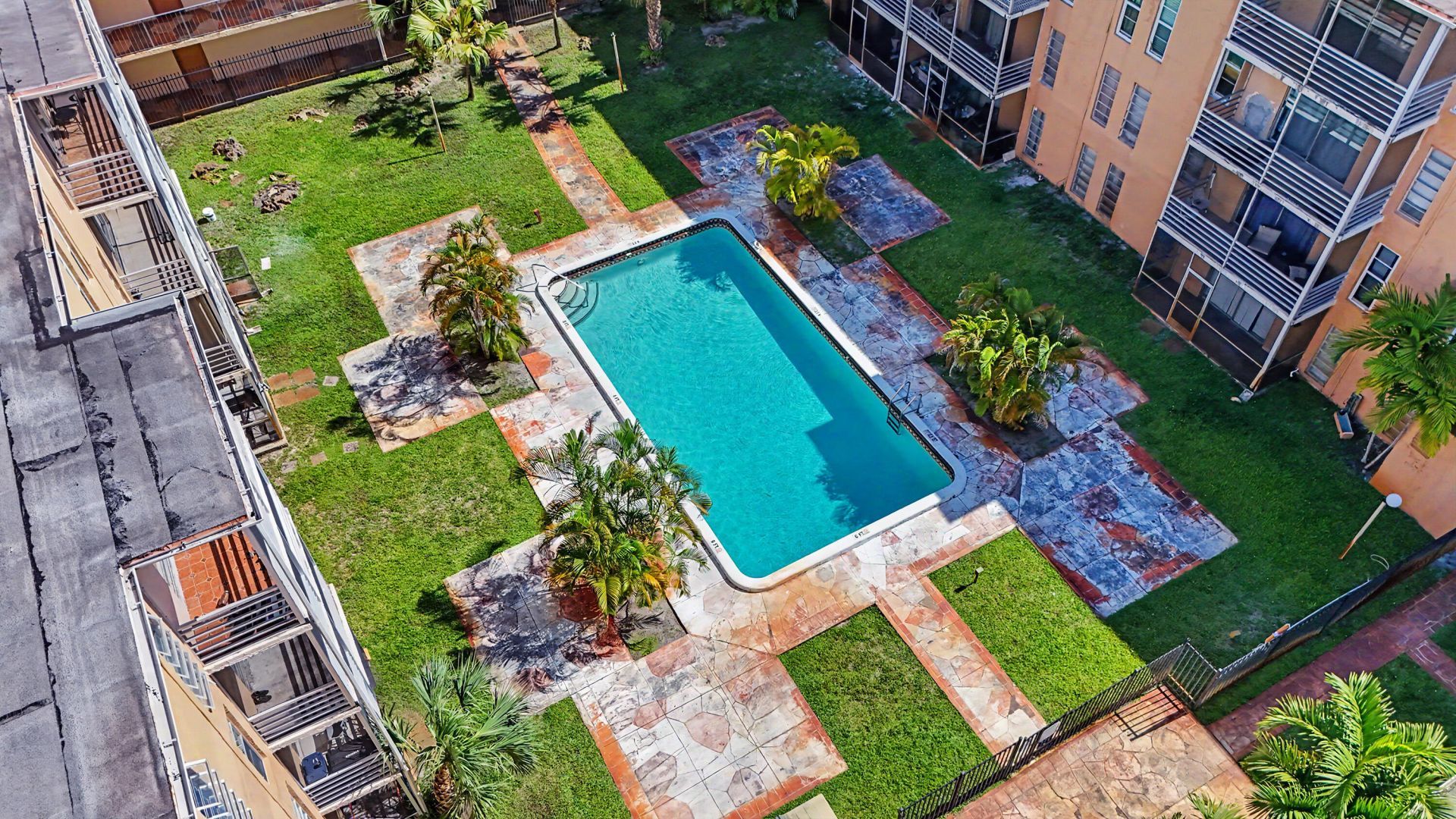 4848 NW 24th, Unit 105, Lauderdale Lakes, FL 33313 Photo