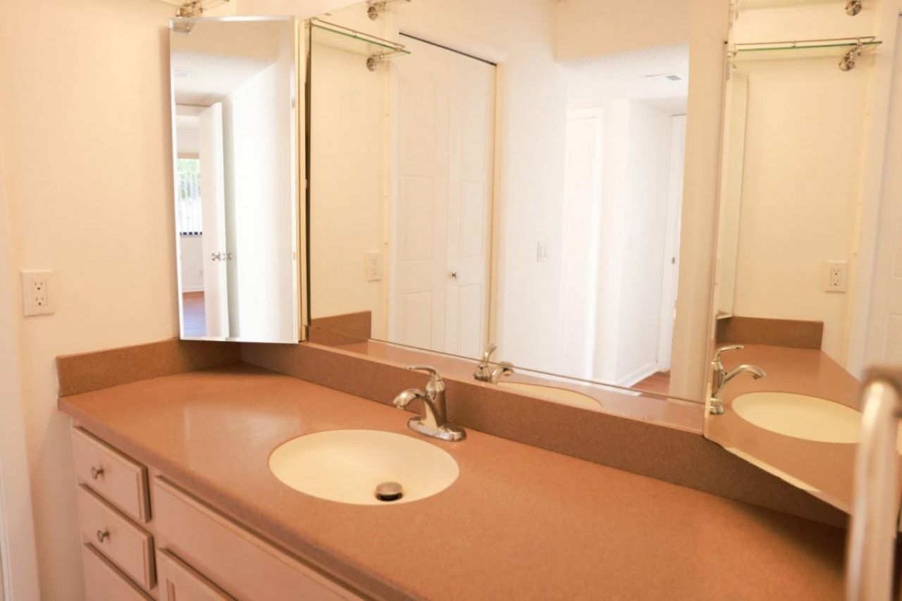 428 Lakeview Drive, Unit 201, Weston, FL 33326 Photo