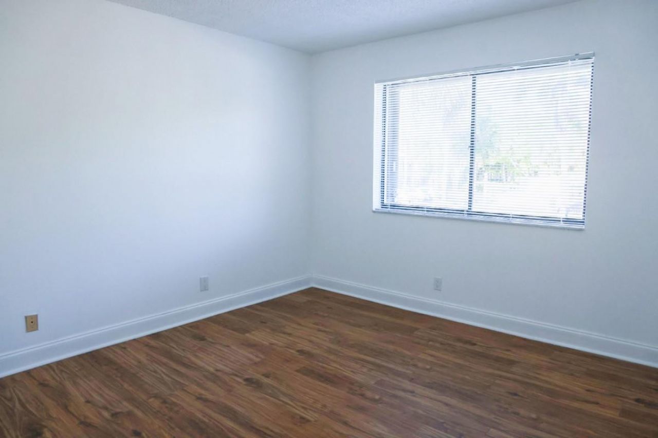 428 Lakeview Drive, Unit 201, Weston, FL 33326 Photo