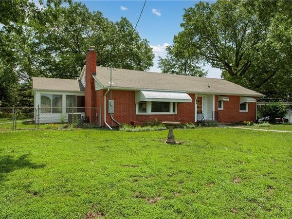 7323 Manchester Avenue, Kansas City, MO 64133