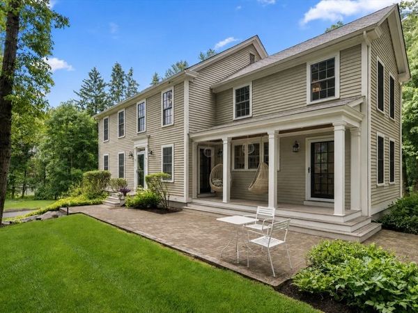 70 S Main St, Sherborn, MA 01770
