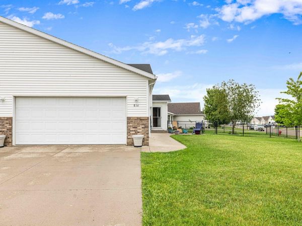 816 Woodbridge Circle , Dilworth, MN 56529