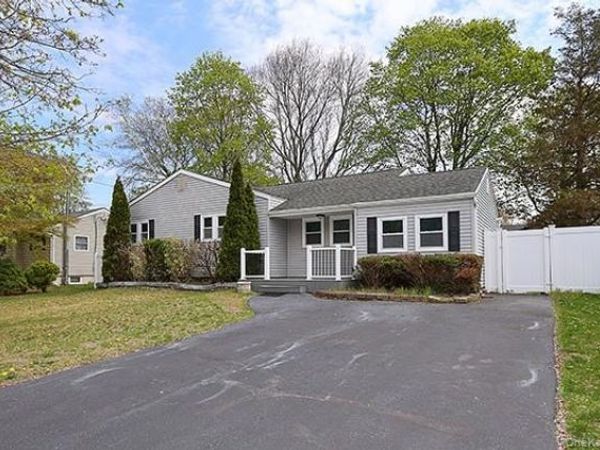 53 Huron Street , Port Jefferson Station, NY 11776