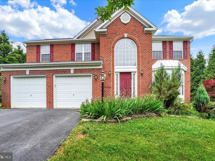665 Clydesdale Drive, York, PA 17402 Main Photo