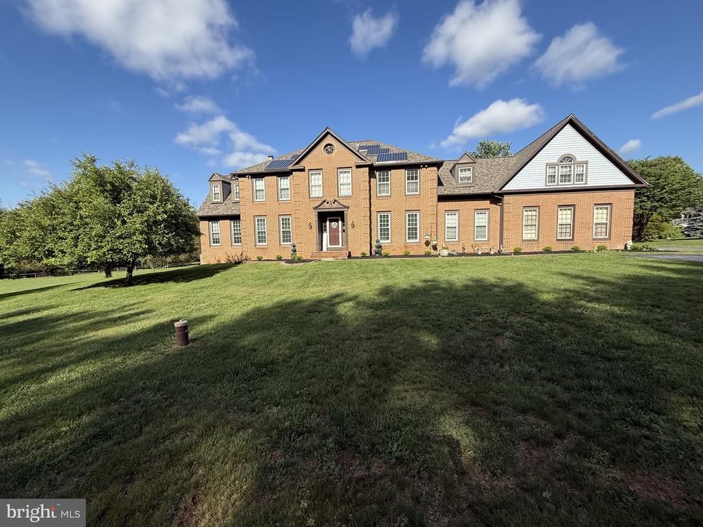 21900 HUNTMASTER DRIVE, GAITHERSBURG, MD 20882