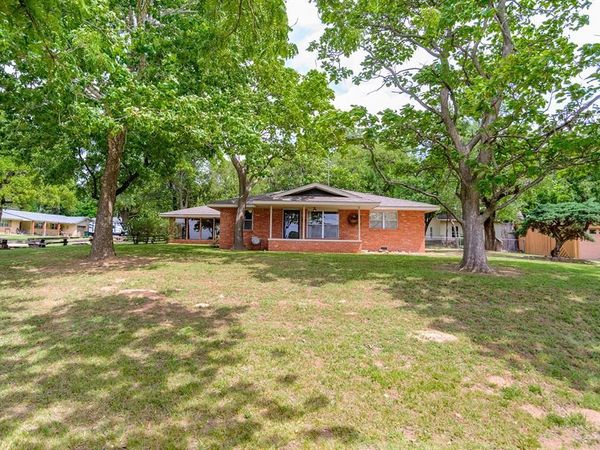 321 W Knipe Avenue, Perkins, OK 74059