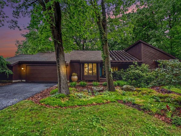 7606 Leyton Drive SE, Ada, MI 49301