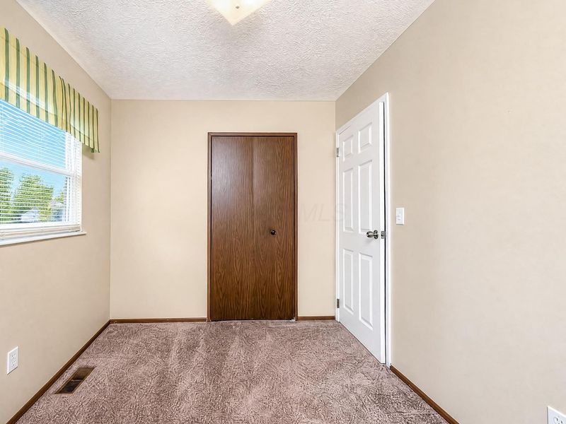253 Washington Avenue , London, OH 43140 Photo 13