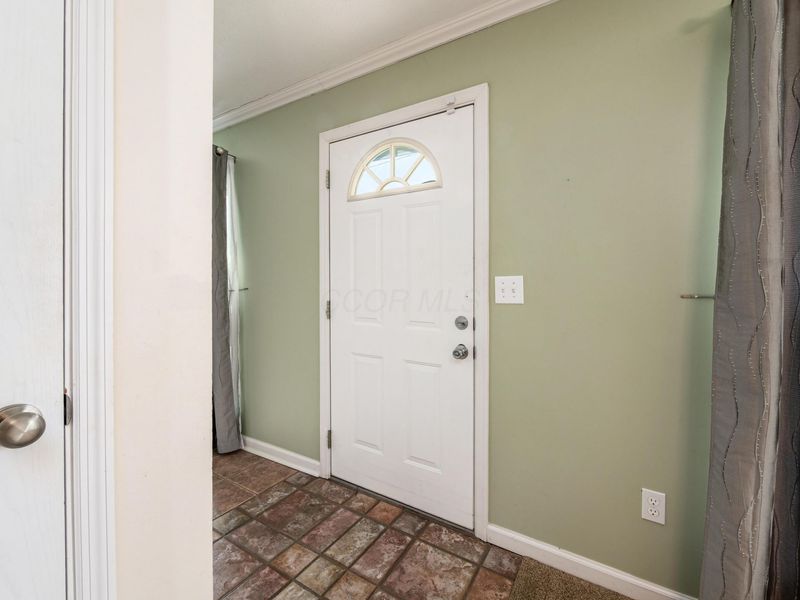 253 Washington Avenue , London, OH 43140 Photo 2