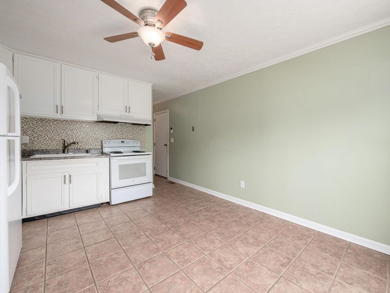 253 Washington Avenue , London, OH 43140 Photo 4