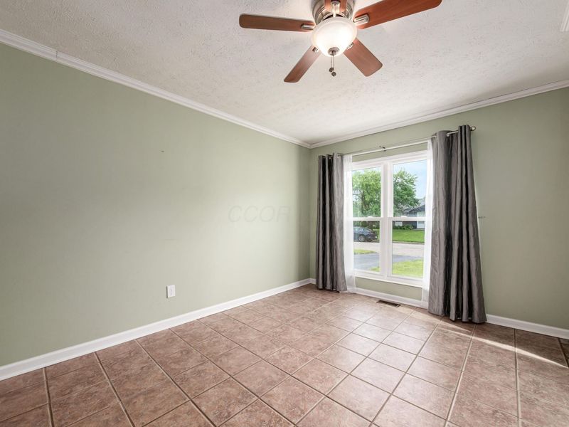 253 Washington Avenue , London, OH 43140 Photo 5