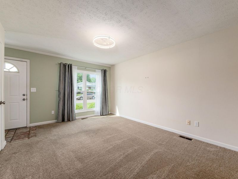 253 Washington Avenue , London, OH 43140 Photo 9
