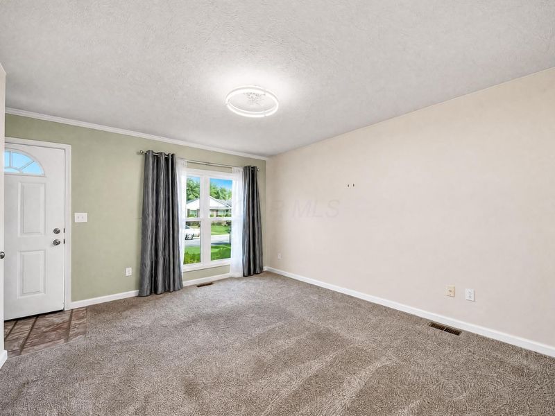 253 Washington Avenue , London, OH 43140 Photo 9