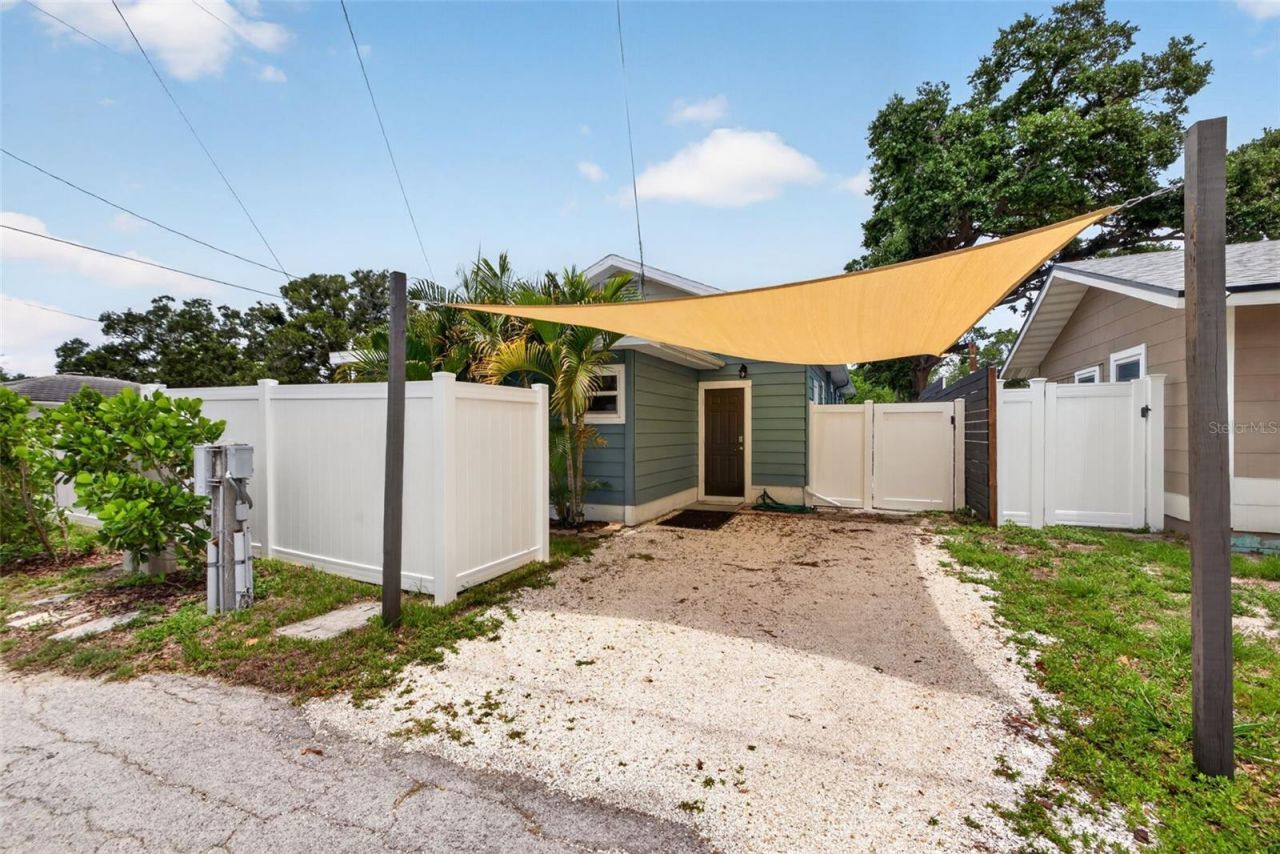 825 46th Street N, Unit B, Saint Petersburg, FL 33713 Photo