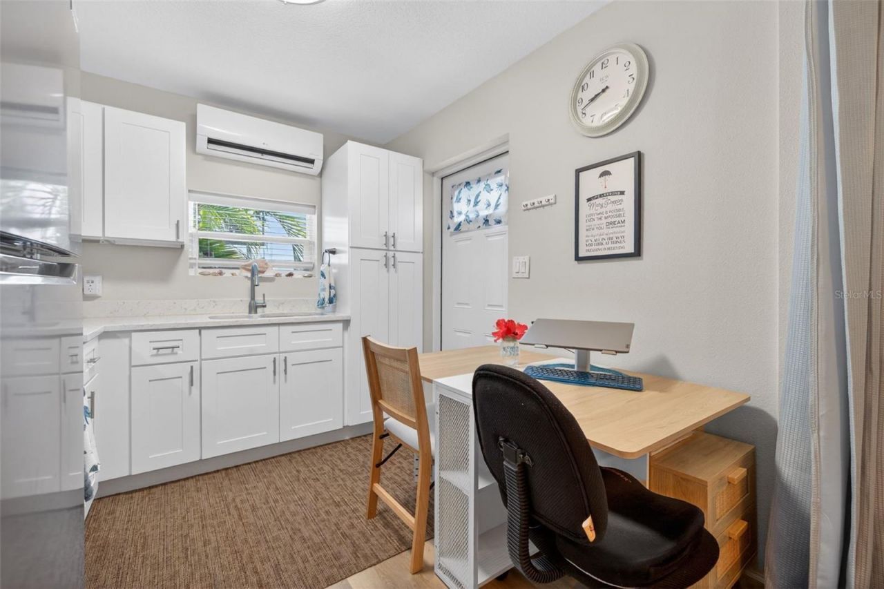 825 46th Street N, Unit B, Saint Petersburg, FL 33713 Photo
