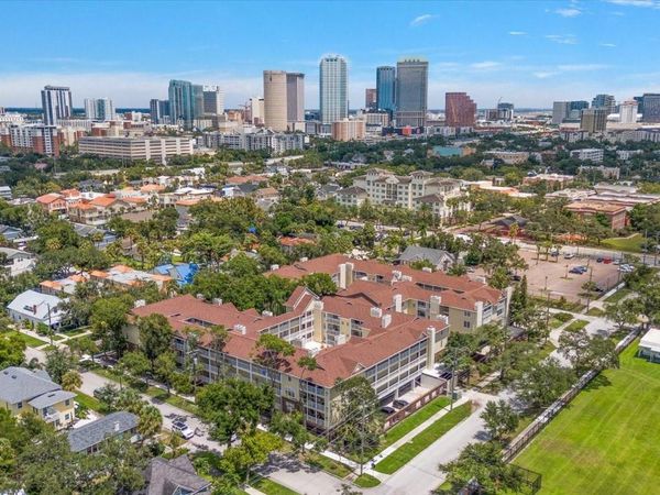 1000 W HORATIO STREET , Unit 215, TAMPA, FL 33606