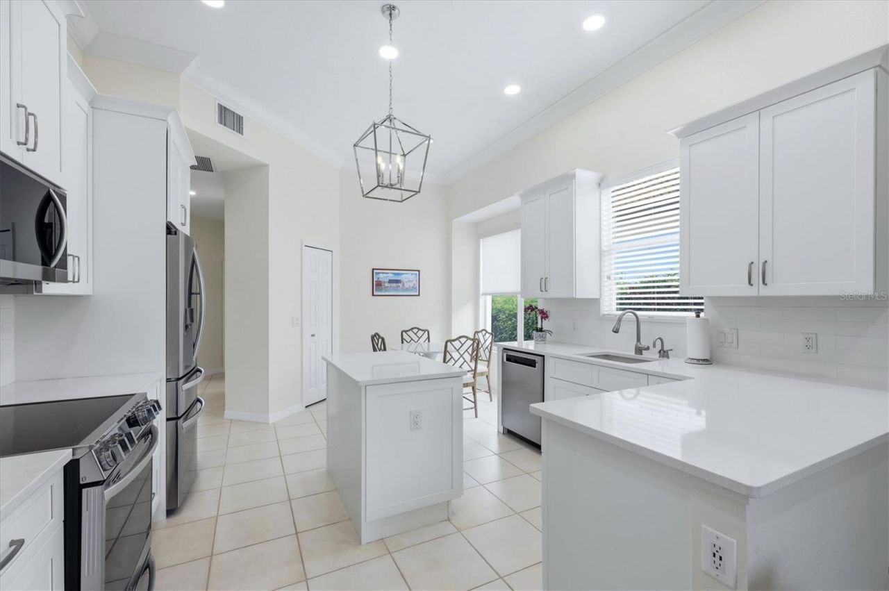 6828 Bay Hill Drive , Bradenton, FL 34202 Photo
