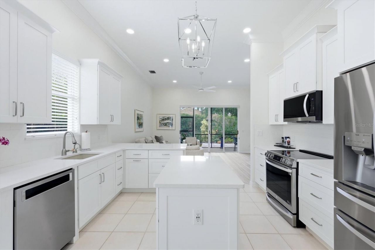 6828 Bay Hill Drive , Bradenton, FL 34202 Photo