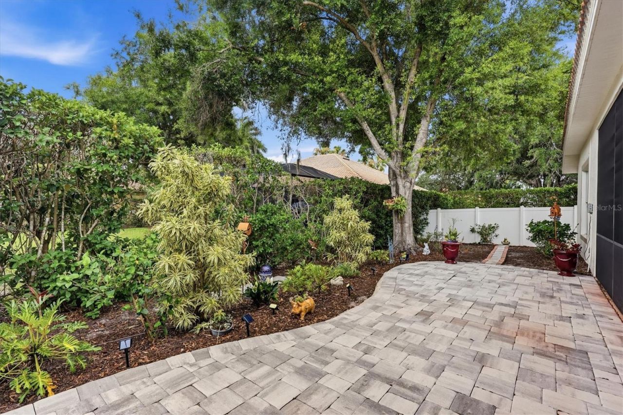 6828 Bay Hill Drive , Bradenton, FL 34202 Photo