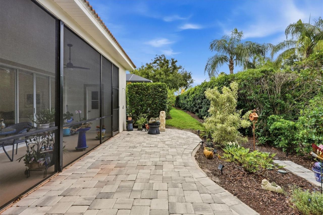 6828 Bay Hill Drive , Bradenton, FL 34202 Photo