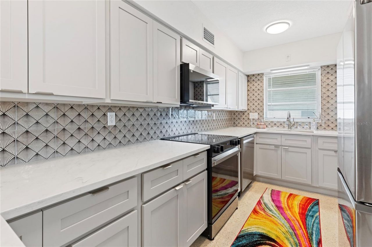 250 Rosery Road Nw, Unit 280, Largo, FL 33770 Photo