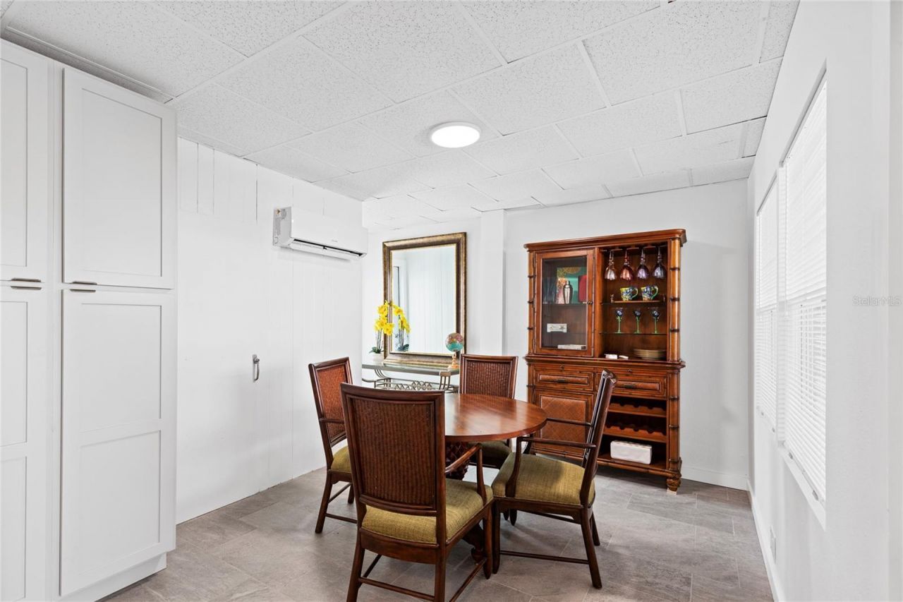 250 Rosery Road Nw, Unit 280, Largo, FL 33770 Photo