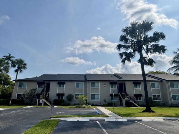 4040 Crystal Lake Drive, Unit 101, Pompano Beach, FL 33064