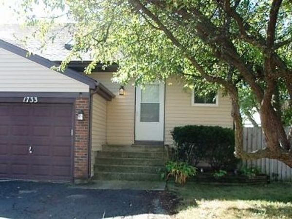 1733 Howe Lane , Hanover Park, IL 60133