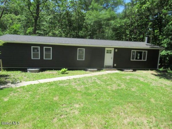221 S Jarvis Road, Ravena, NY 12143