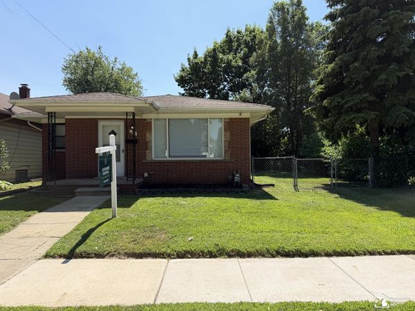 25 W Auburn Street, Ecorse, MI 48229