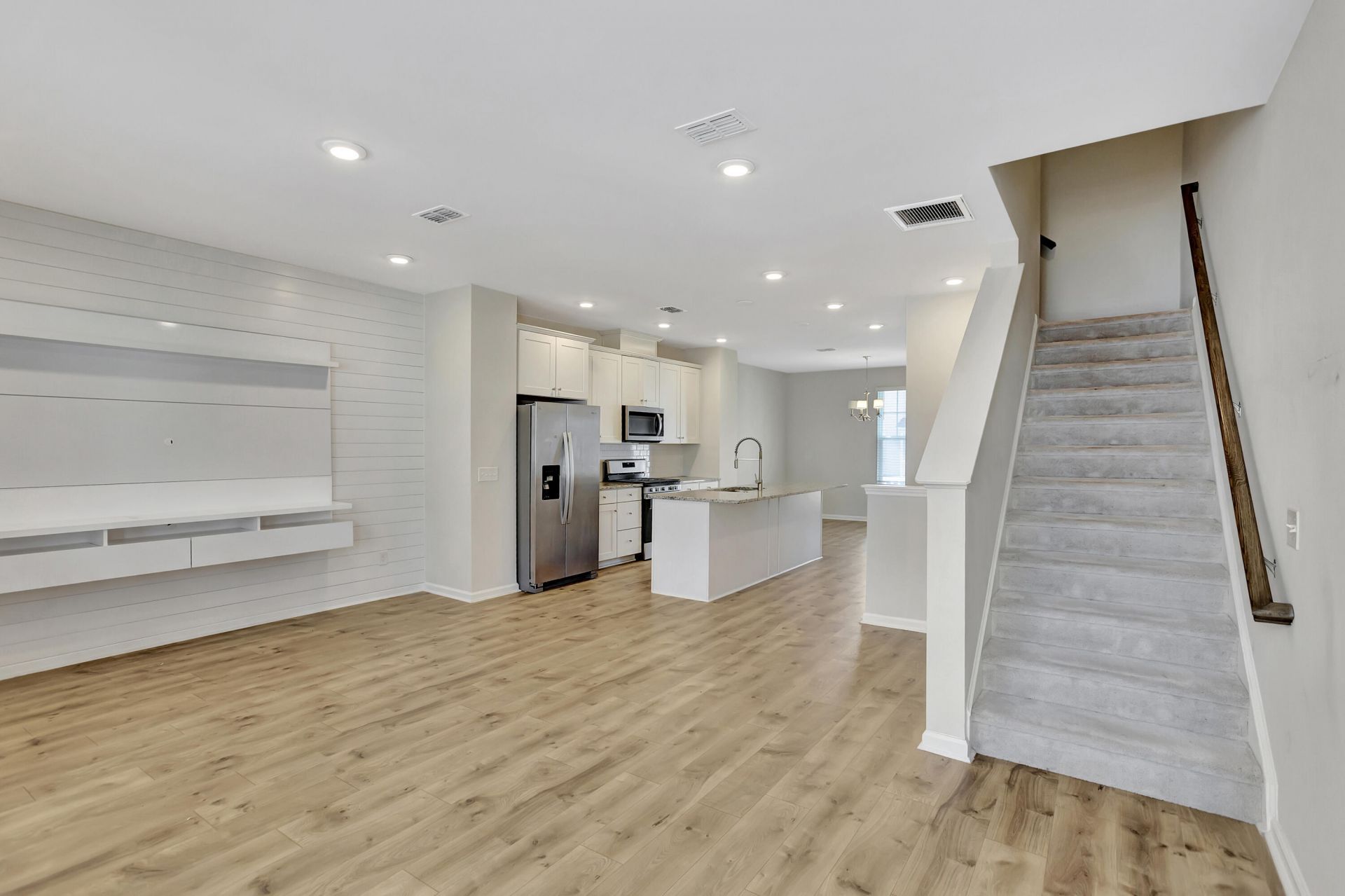 306 Pathfinder Way Photo 13