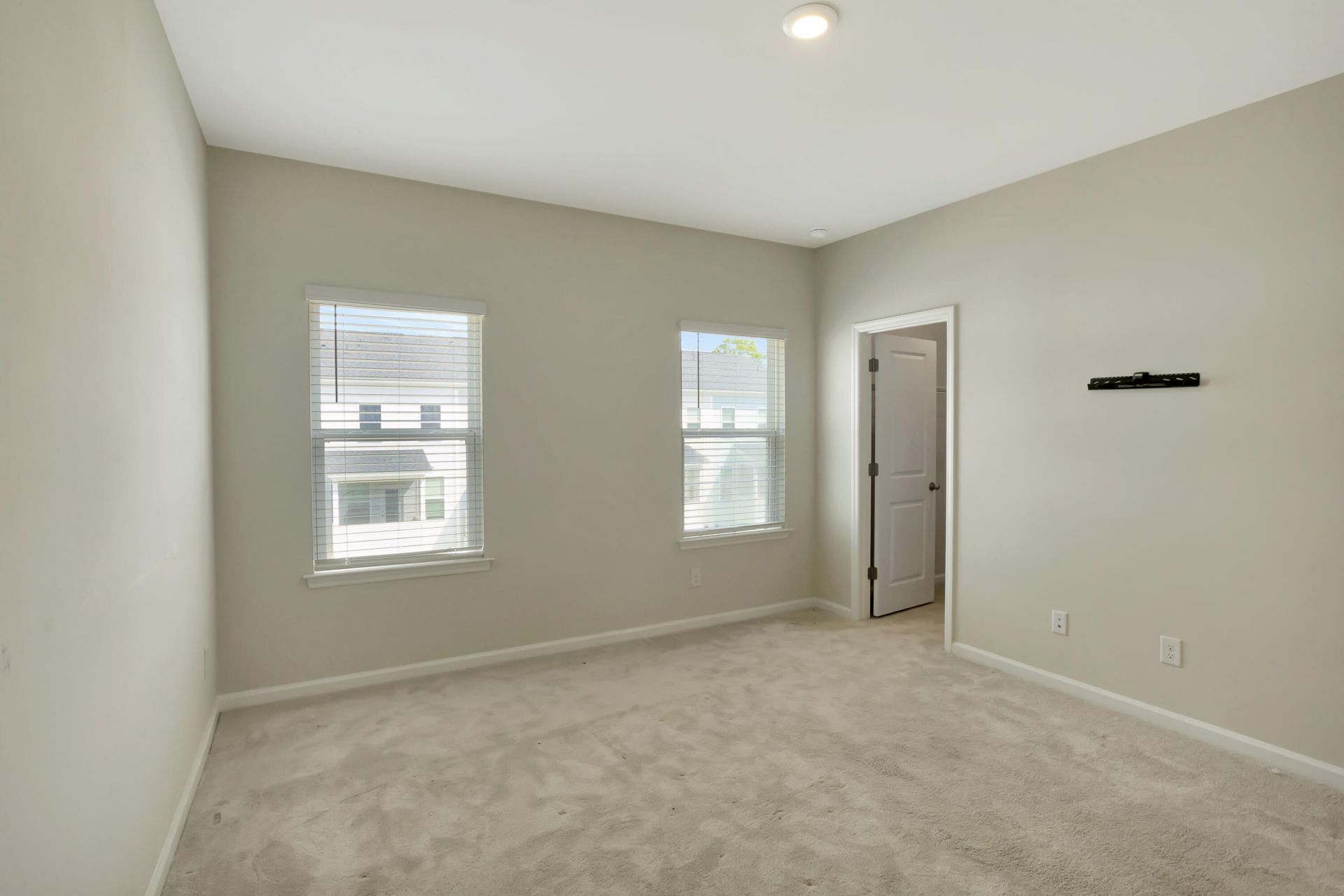 306 Pathfinder Way Photo 16