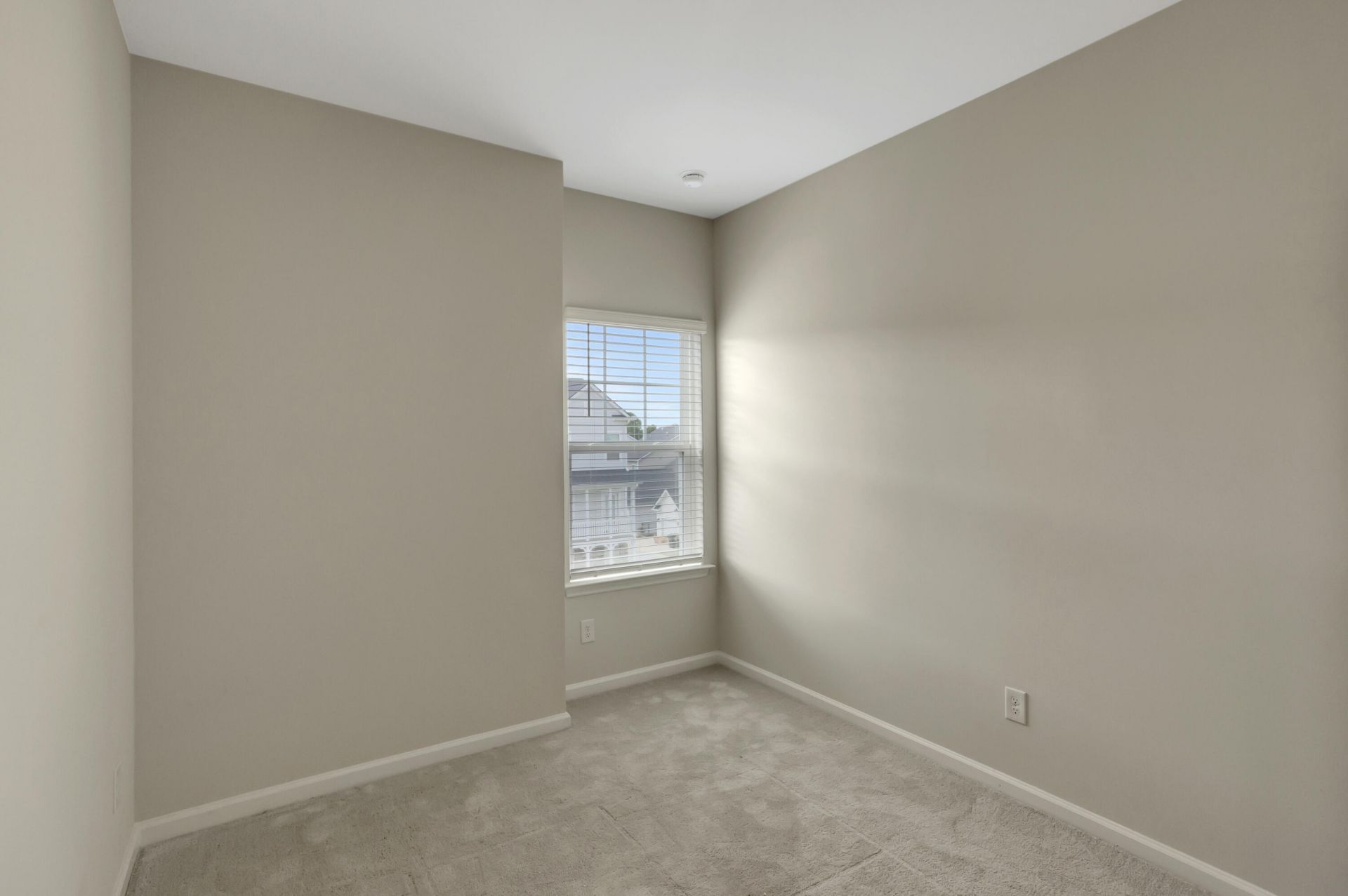 306 Pathfinder Way Photo 19