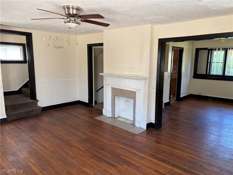 11905 Shadeland Avenue , Cleveland, OH 44108 Photo 3
