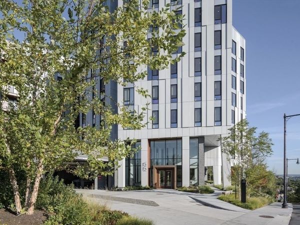 1515 Commonwealth Avenue, Unit 605, Boston, MA 02135