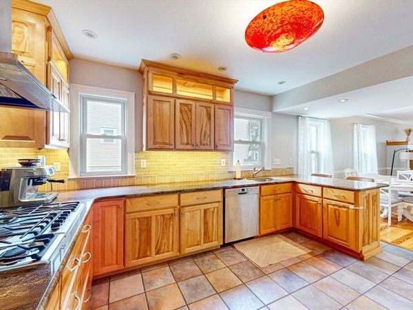 435 E 7th St, Unit 2, Boston, MA 02127
