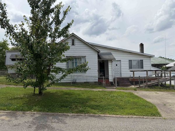 141 E 2nd Street, Ceredo, WV 25530