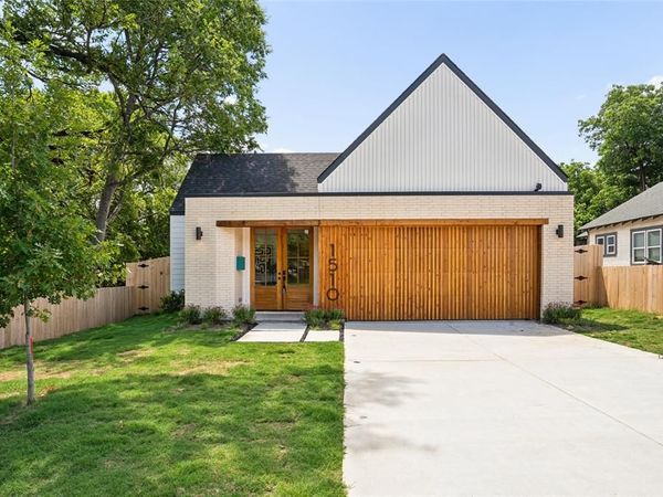 1510 Marfa Avenue , Dallas, TX 75216