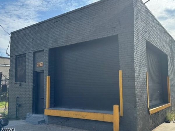 77 Goble St, Newark, NJ 07114
