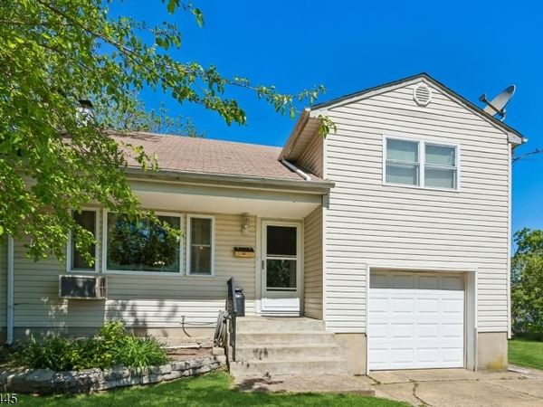 844 Lakeshore Dr, Aberdeen, NJ 07735