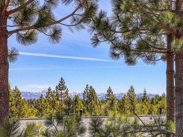 16725 Skislope Way, Truckee, CA 96161