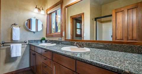 16725 Skislope Way, Unit #5, Truckee, CA 96161 Photo