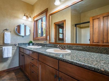 16725 Skislope Way, Unit #5, Truckee, CA 96161 Photo
