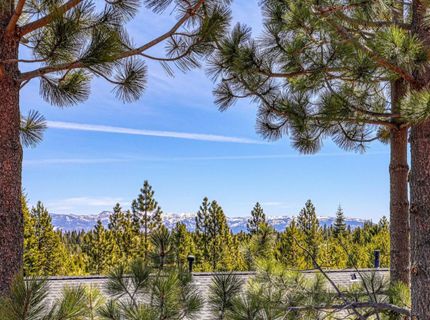 16725 Skislope Way, Unit #5, Truckee, CA 96161 Photo