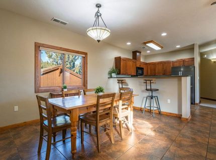 16725 Skislope Way, Unit #5, Truckee, CA 96161 Photo